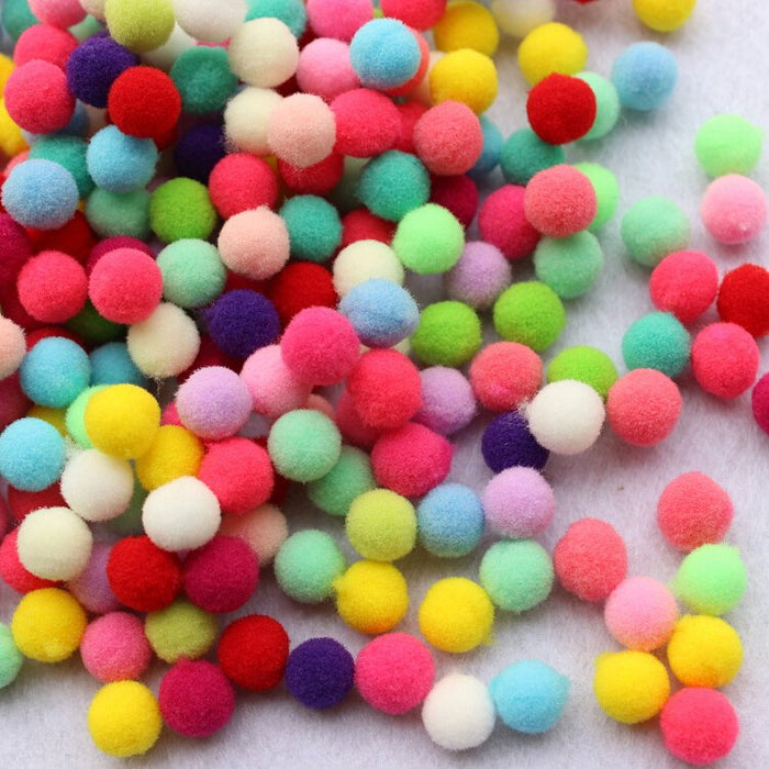 Racing Pompom Balls